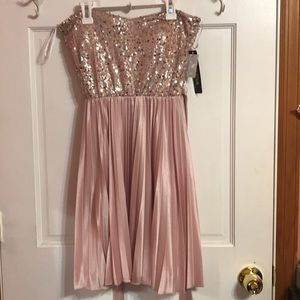 🆕 Light Pink Semi formal dress